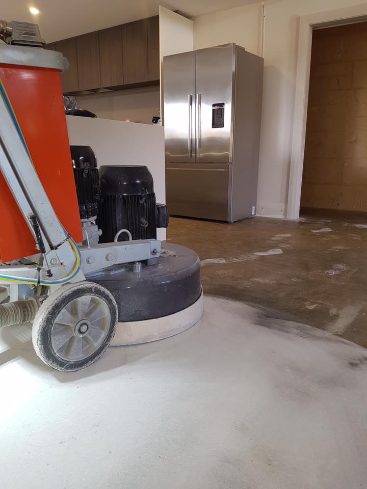 Wet store grinding concrete